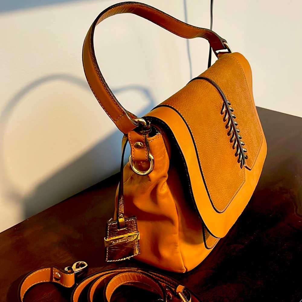 GUC  Italian Brown Leather crossbody or satchel. Good size for everyday use.